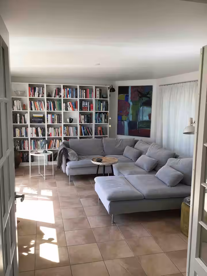The Villa, Living room 1