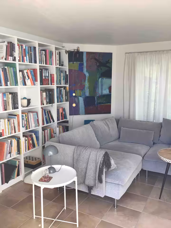 The Villa, Living room 1